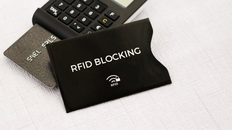 10 RFID-Schutzhüllen für Kreditkarten Optexx Finn Aluminium Karton schwarz Neu 